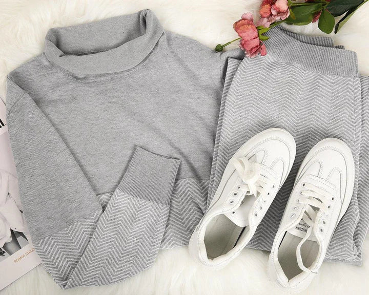 Vêtement femme décontracté, ensemble deux-pièces pour la maison, alliant style et chaleur hivernale.