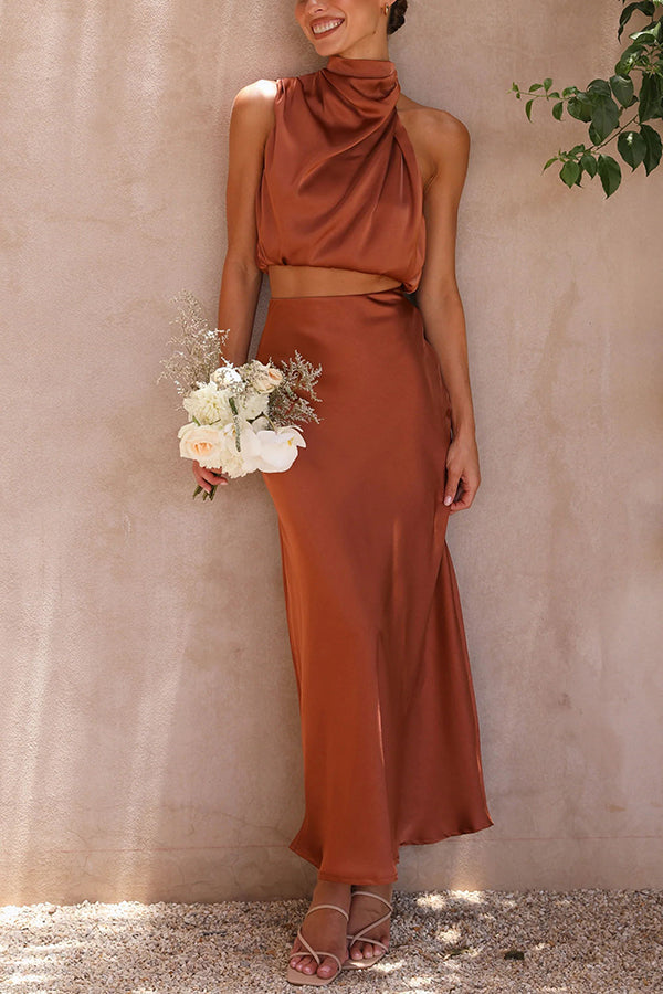 "Ensemble de satin Annie, haut à manches longues et jupe longue fluide, vue avant, élégant et chic pour femmes."