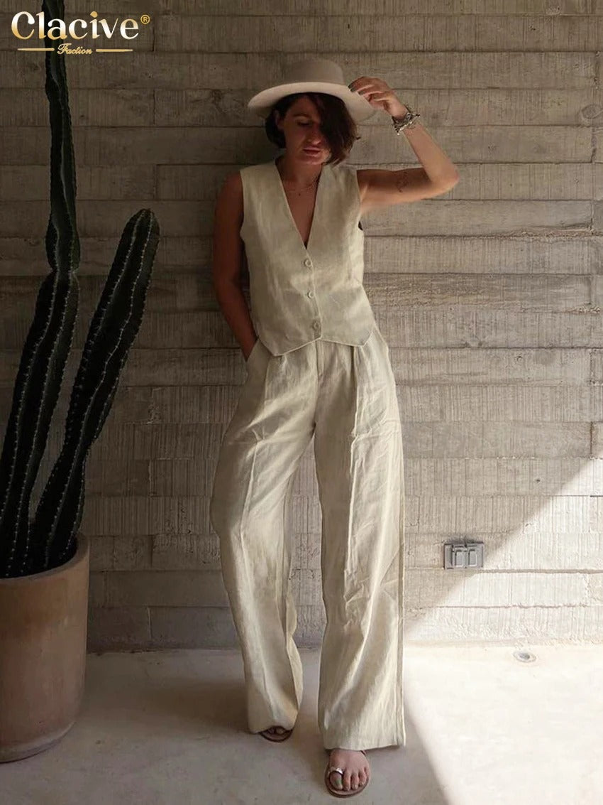 Tenue assortie femme en lin, élégante et respirante. Idéale pour un look estival chic et confortable.