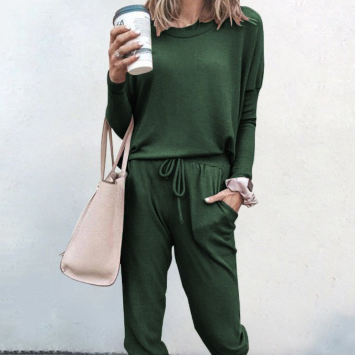 Tenue confortable femme: ensemble deux pièces chic décontracté, idéal pour le télétravail, voyages ou les loisirs.