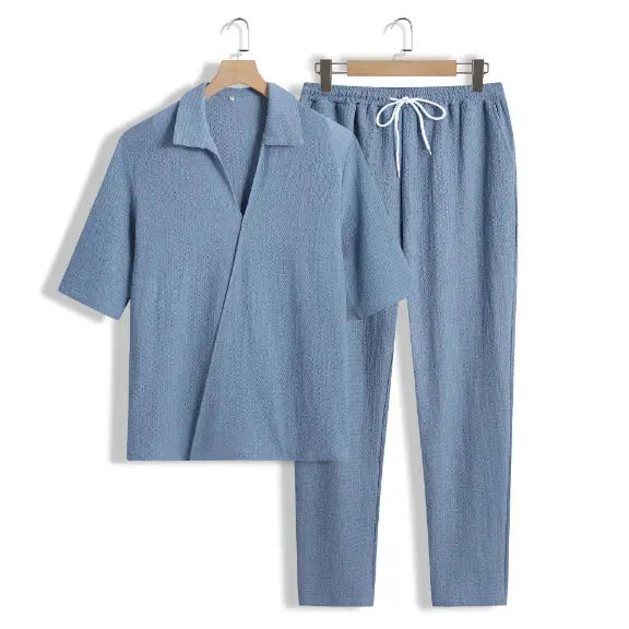 "Ensemble deux pièces homme, style moderne et confortable, couleurs variées, coupe ample, look élégant pour toute occasion."