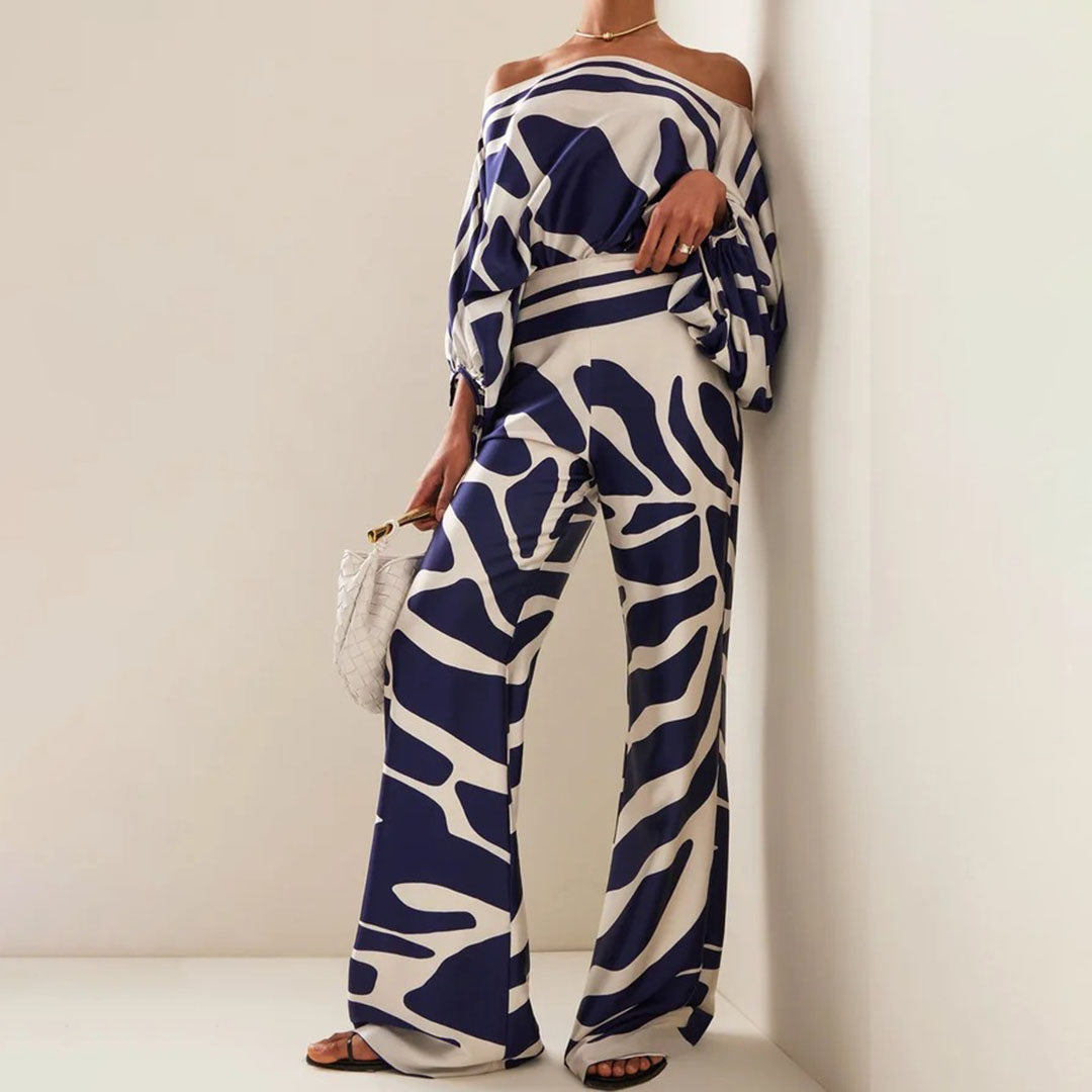 Ensemble stylé femme avec pantalon large, tenue moderne prête-à-porter pour un look chic et sophistiqué.