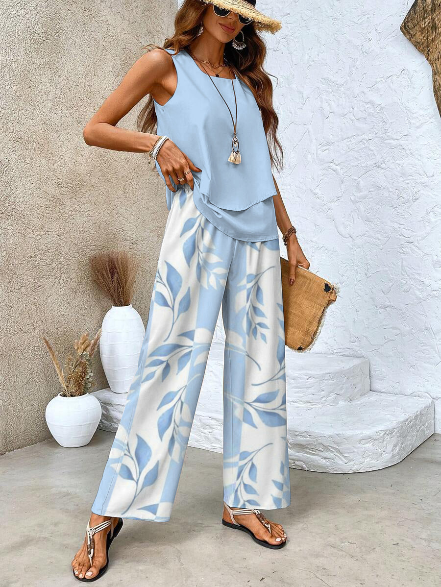 Ensemble deux pièces femme confortable, motif floral, idéal pour une tenue décontractée chic et flatteuse.