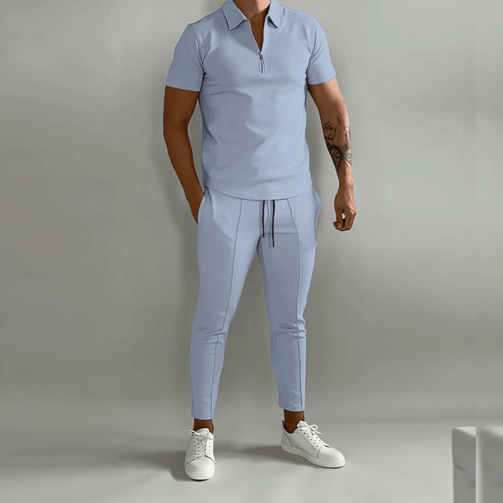 Survêtement homme deux pièces élégant, idéal pour la détente ou une tenue sport-chic. Vêtement coordonné prêt à porter.
