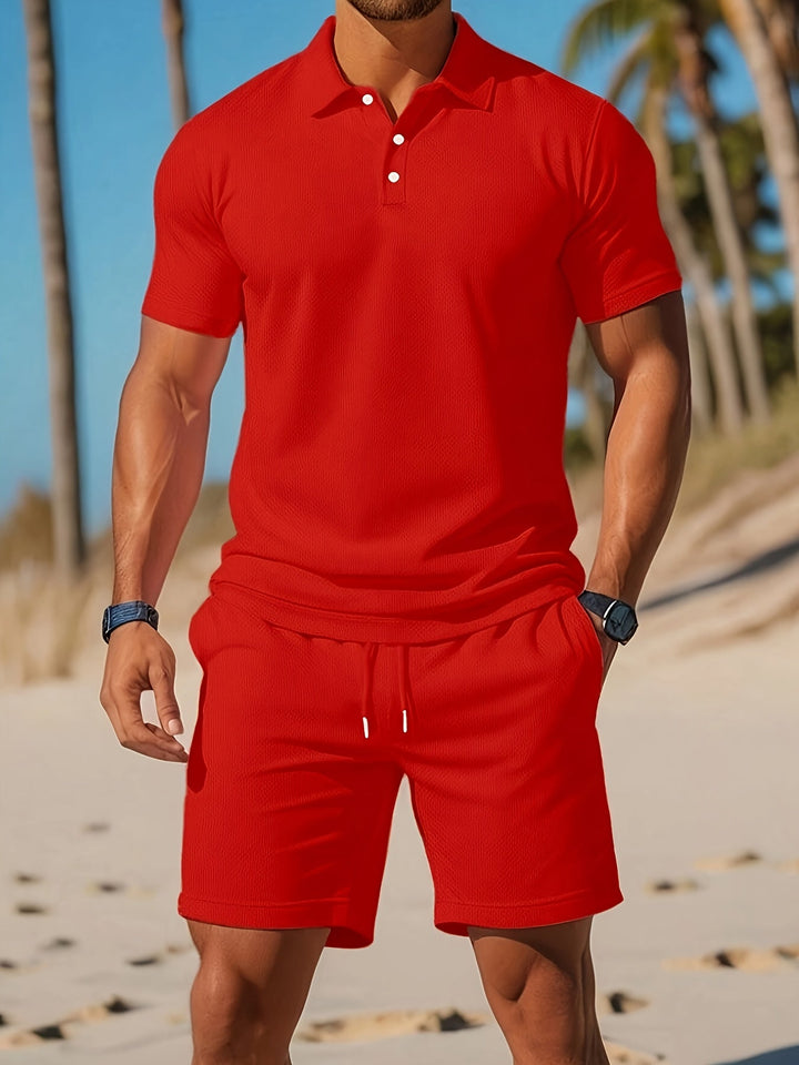 Ensemble estival simple et chic: polo homme et short assorti. Parfait pour un style décontracté d'été.