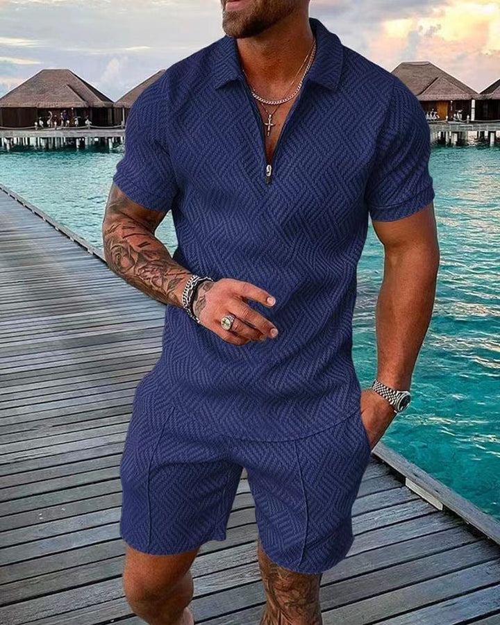 Ensemble homme estival confortable. Short et t-shirt mode, idéal pour un look décontracté et aéré en été.