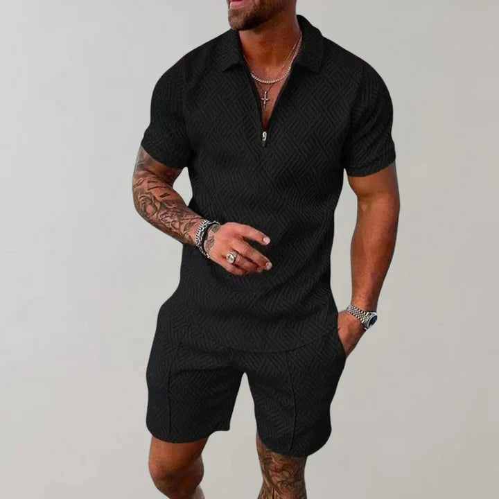 Tenue homme confortable en coton lin léger pour l'été, parfaite pour la plage ou les vacances.