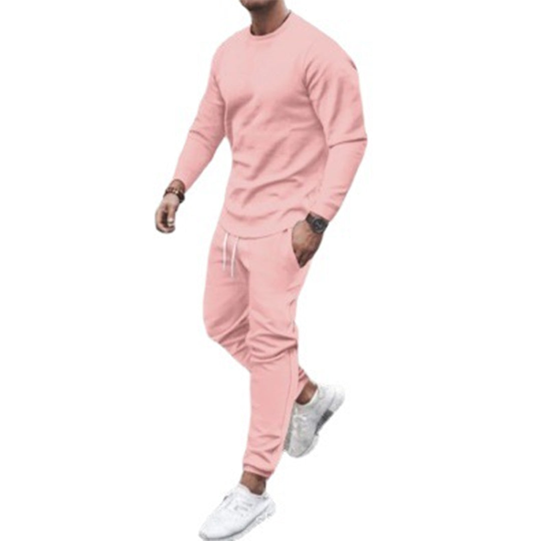 Ensemble jogging homme vert, style moderne et confortable.