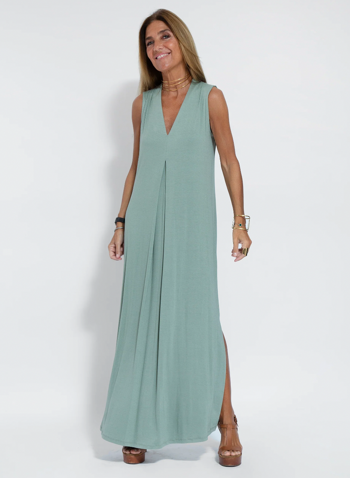 Mode femme : ensemble robe longue et veste fluide, un look chic pour le printemps-été.