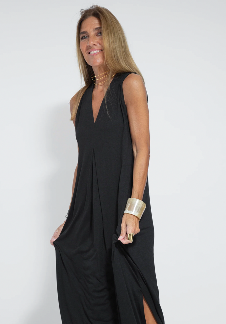 Ensemble mode femme printemps été, robe longue élégante avec veste fluide assortie.