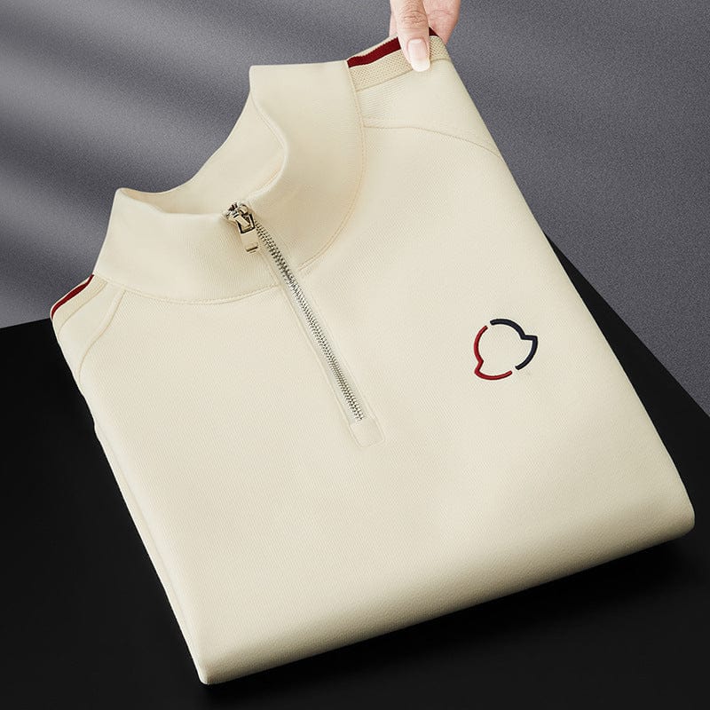 Ensemble survêtement moderne, coupe décontractée.  Confort et style pour le sport et les loisirs.