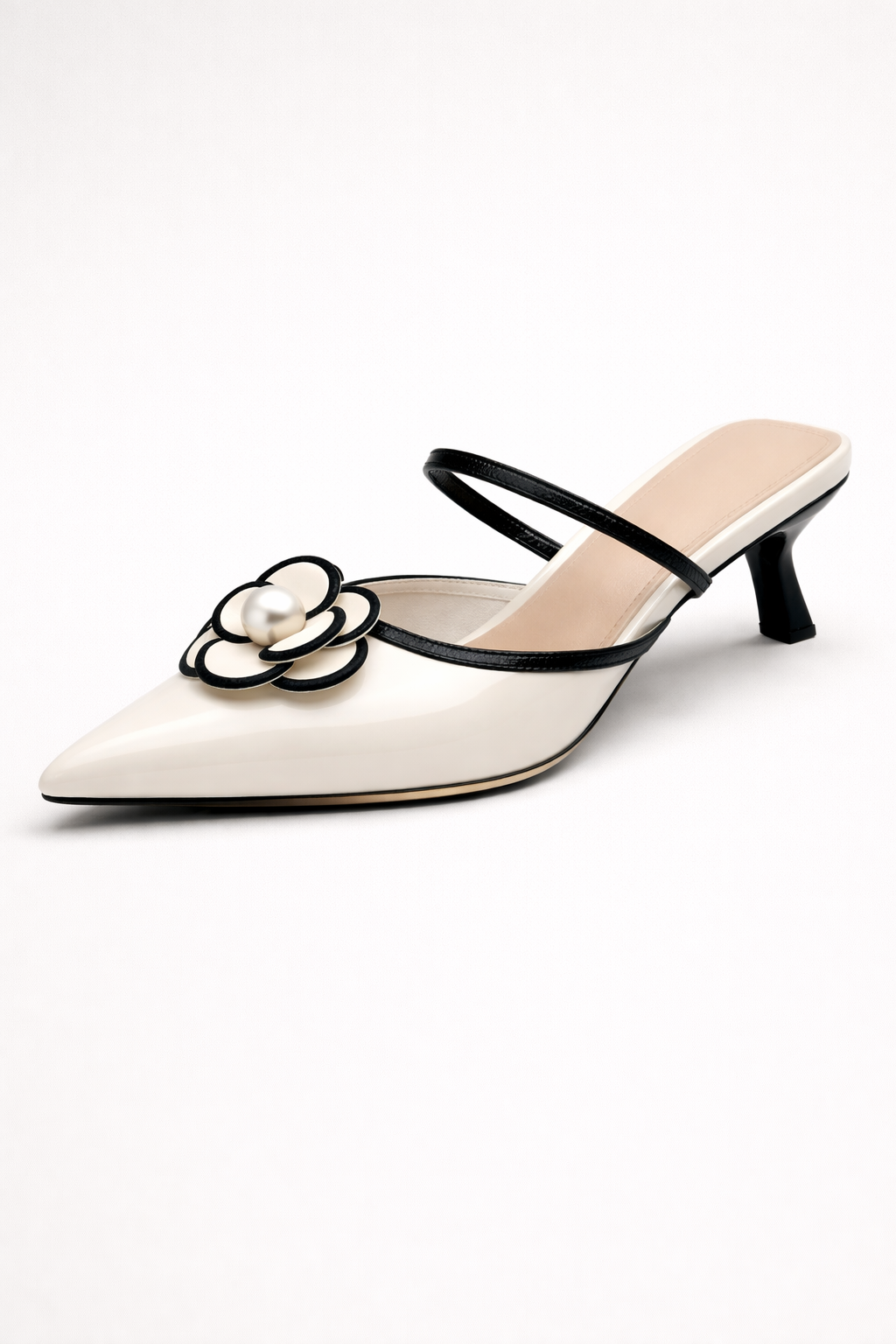 Chaussures slingback femme confortables, talon bas, décorées d'une fleur. Parfaits pour la mode printemps-été.