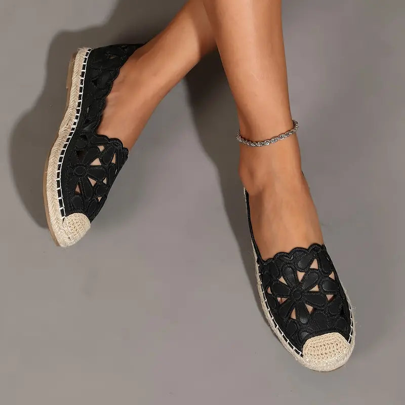 "Espadrilles femme à imprimé floral élégant, confortables, semelle souple, parfaites pour l'été."
