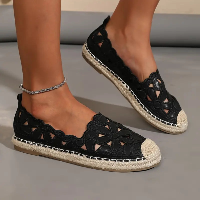 "Espadrilles femme à imprimé floral élégant, confortables, semelle souple, parfaites pour l'été."