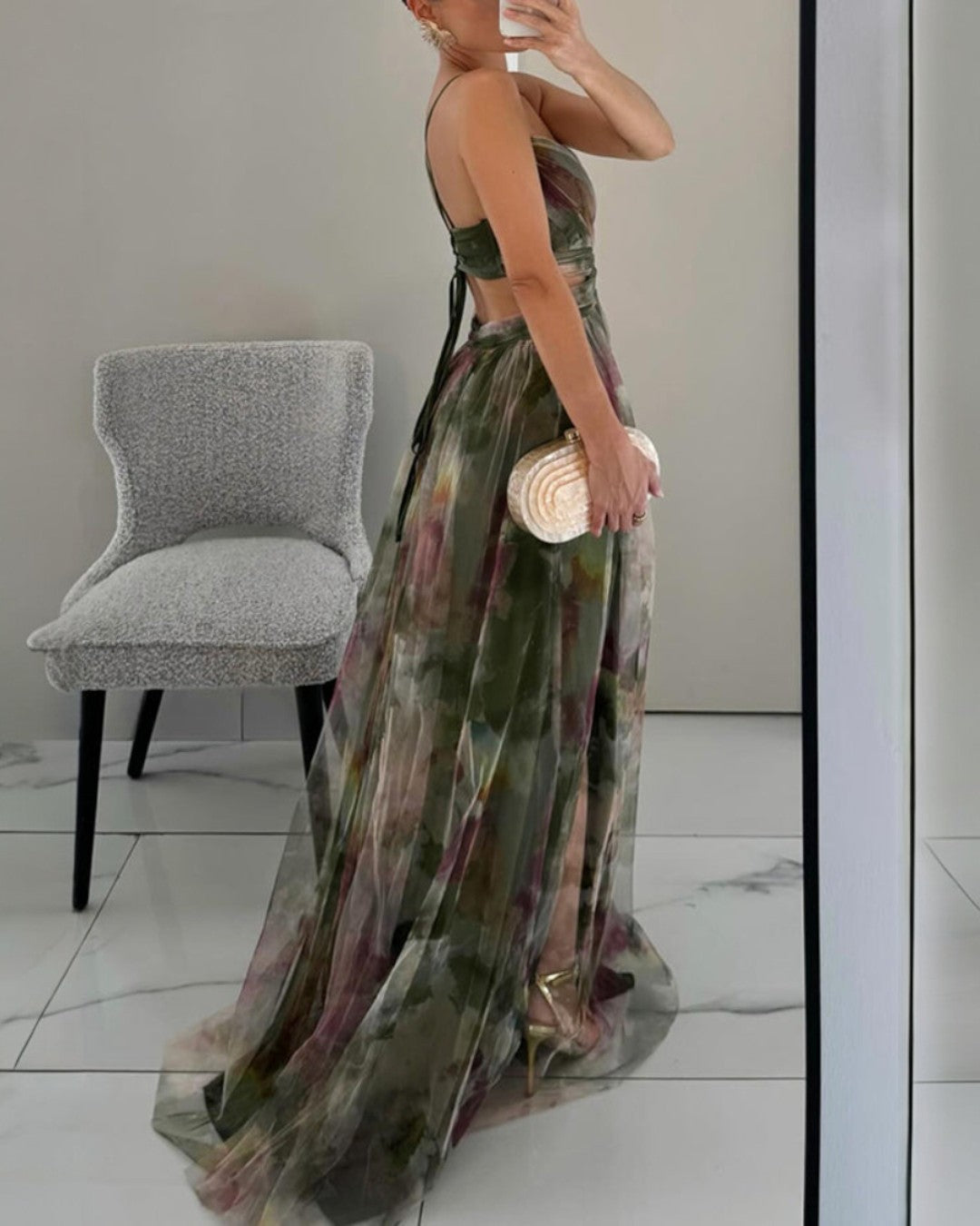 Magnifique robe longue femme, motif floral printanier, col V, bretelles, style A-line, pour soirée.