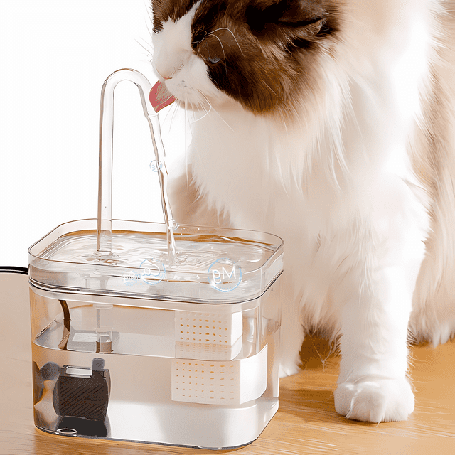 Fontaine à eau silencieuse pour animaux. Filtration intégrée. Design élégant et transparent, 1,5L.