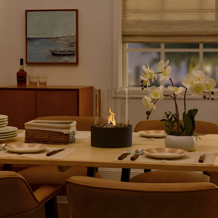 Foyer de table SleekFlame écologique au bioéthanol. Flamme sans fumée pour un décor sain et moderne.