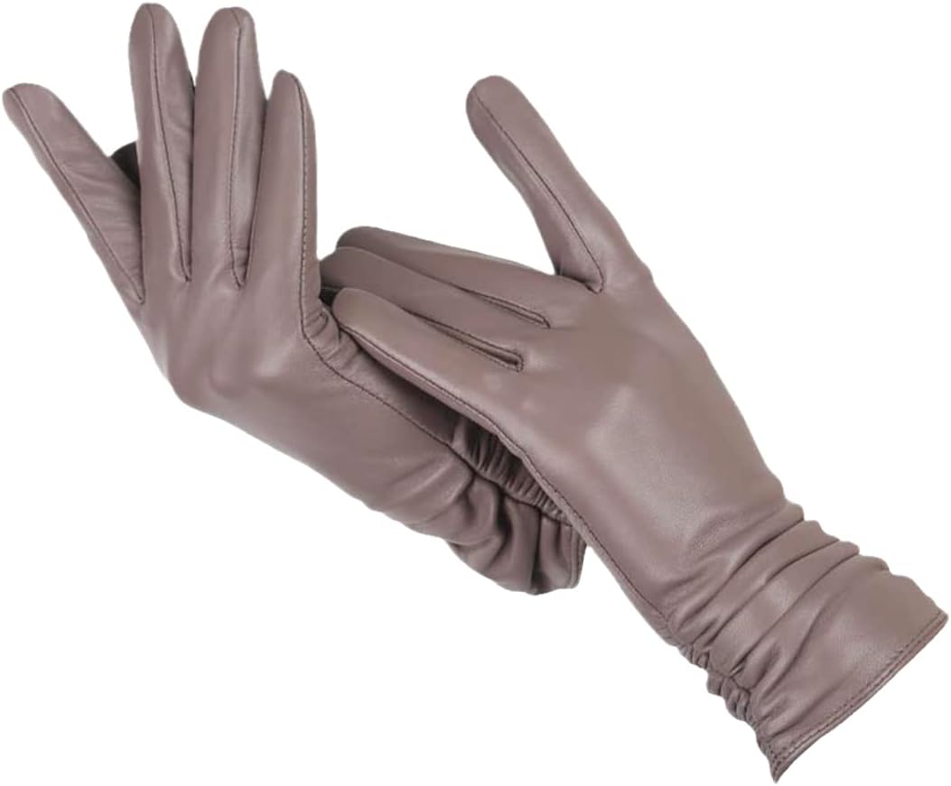 Gants sophistiqués pour femmes, un accessoire de mode classique et chaud, idéal pour l'hiver élégant.