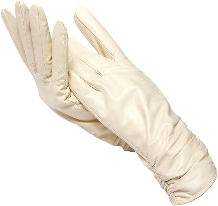Gants chauds classiques pour femmes, un accessoire d'hiver élégant offrant protection et confort optimal.
