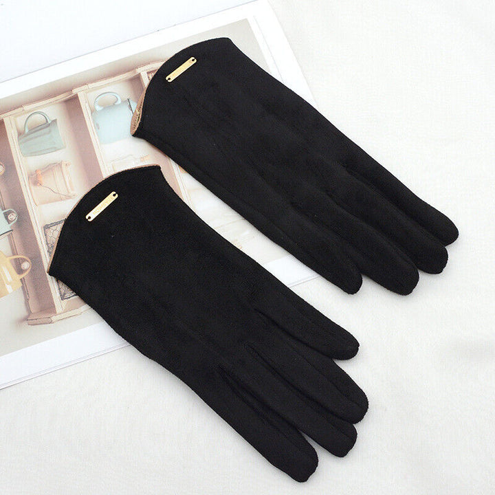 Gants élégants pour femmes, accessoire de mode hivernal, chauds et fonctionnels.