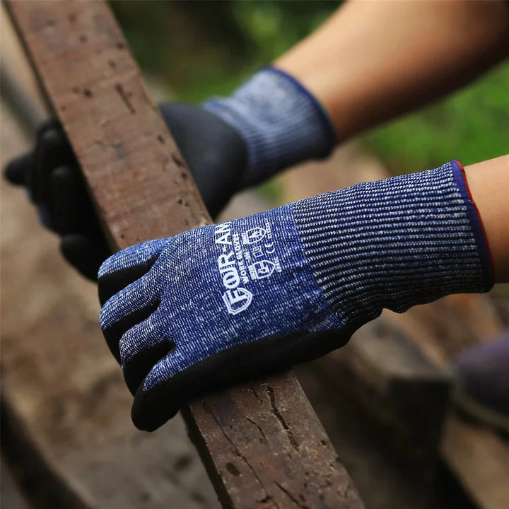 Gants anti-coupure résistants pour bricolage, jardinage, ou sécurité industrielle; haute protection.