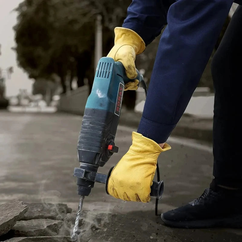 Équipement de sécurité: gants de protection en cuir de vachette pour travaux manuels, coupe et chaleur.