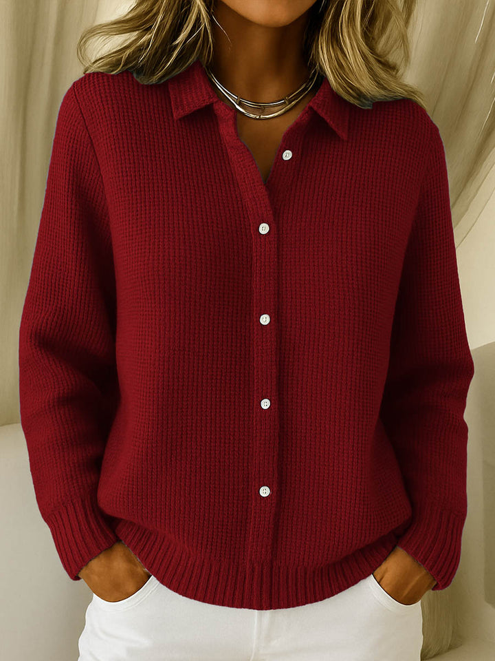 Gilet femme polyvalent à boutons, manches longues. Idéal pour un look chic ou casual en toutes saisons.