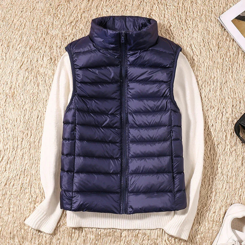 Doudoune légère femme, style chic et décontracté, sans manches, pour toutes les occasions.