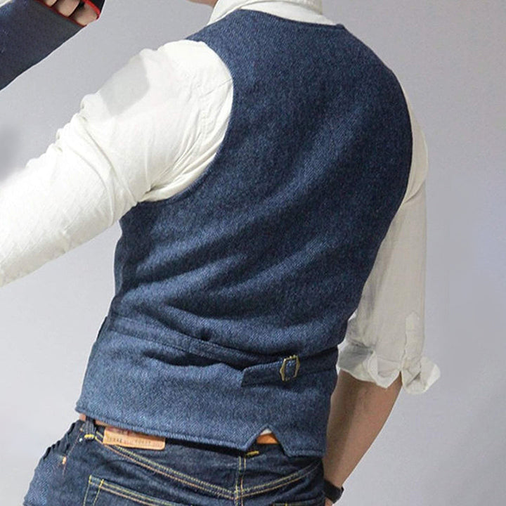 Gilet homme casual chic, coupe ajustée.  Plusieurs couleurs disponibles.