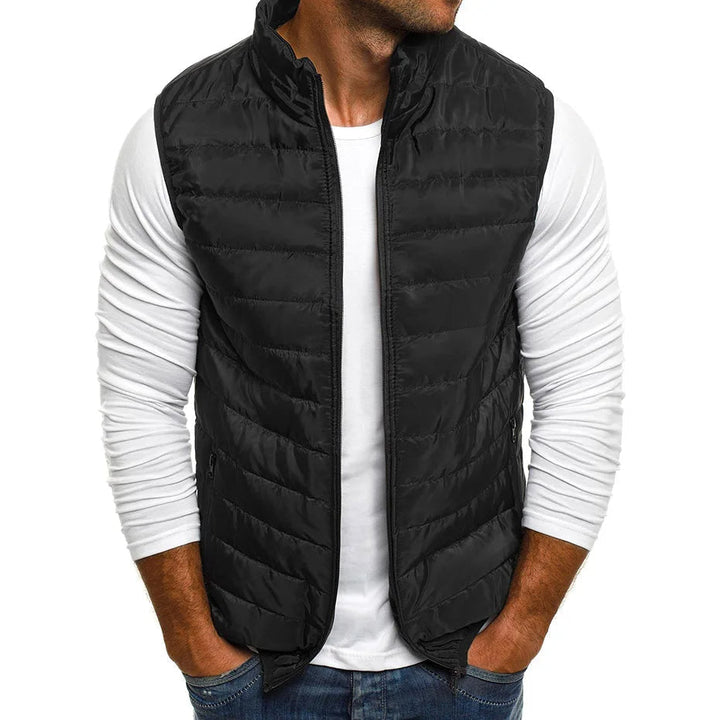 Gilet matelassé homme, coupe élégante et confortable.  Idéal pour l'automne et l'hiver.