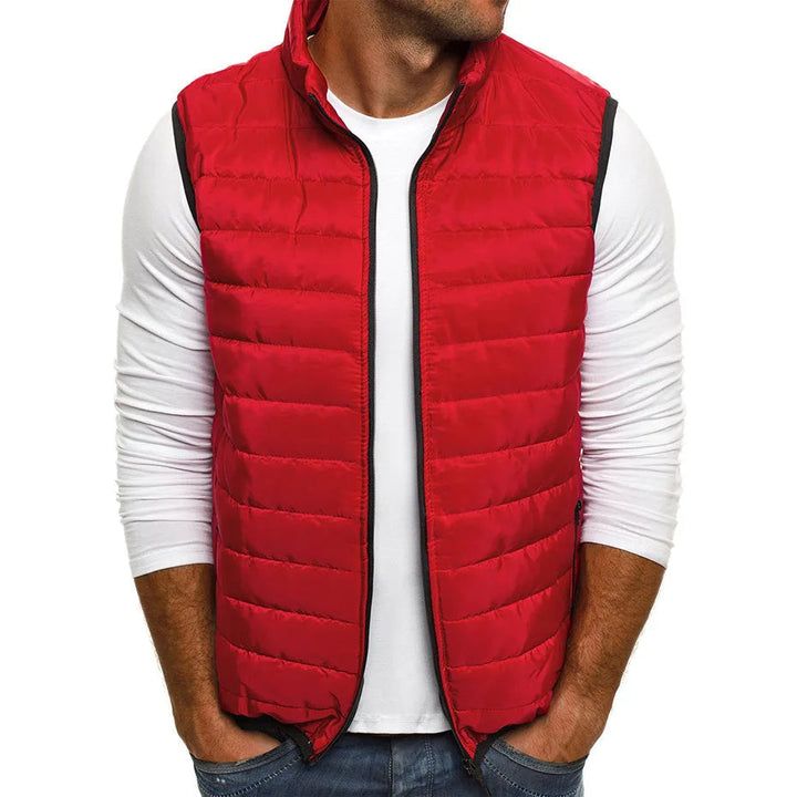 Gilet matelassé homme, coupe élégante et confortable.  Idéal pour l'automne et l'hiver.