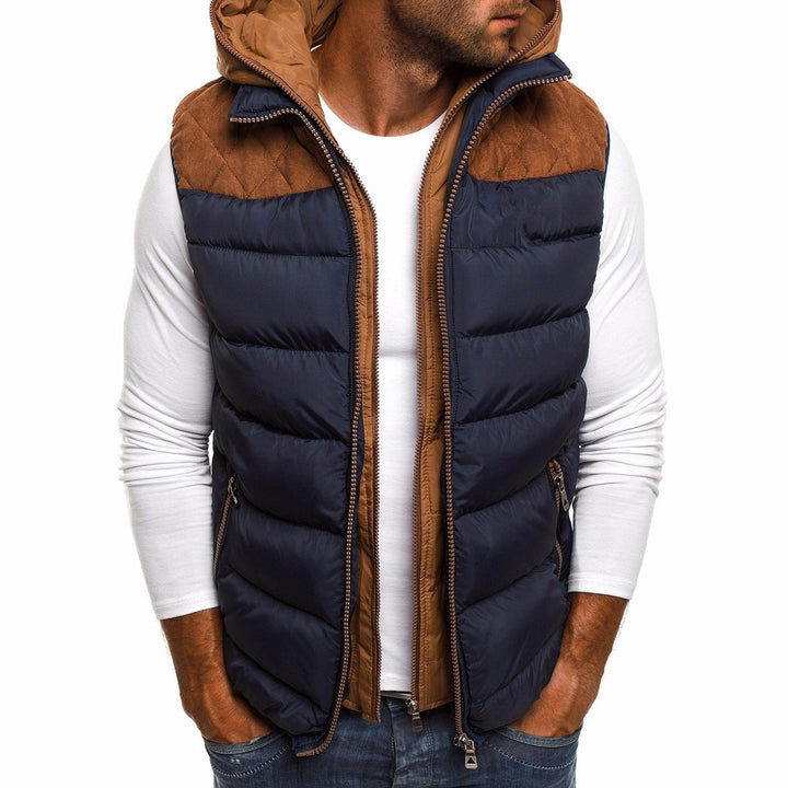 Gilet sans manches léger pour homme avec capuche, idéal pour superposer en automne-hiver, style urbain.
