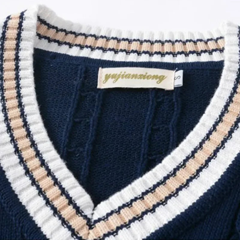 Gilet léger homme col V, confortable et stylé. Parfait pour un look décontracté chic en mode homme.