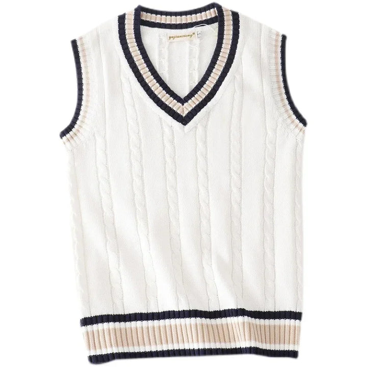 Veston homme sans manches col V, mode élégante. Gilet léger pour superposition décontractée chic.