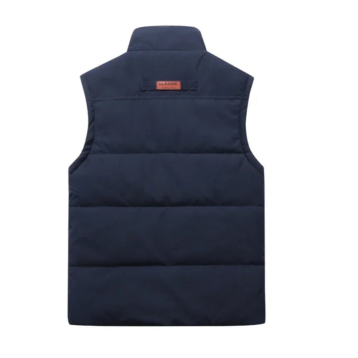 "Gilet sans manches homme élégant, bleu, design épuré et polyvalent, poches pratiques, idéal demi-saison"