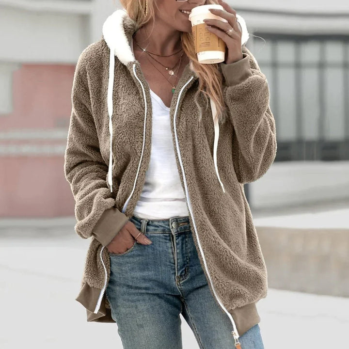 Gilet teddy femme oversize, chaud et doux.  Coupe décontractée, fermeture éclair.  Parfait pour l'automne/hiver.