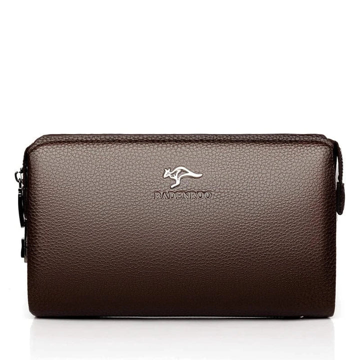 Accessoire homme: portefeuille long en cuir PU marron, rempli avec cartes et billets, optimisation espace.