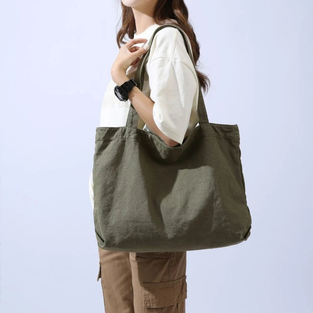 Grand sac cabas en coton spacieux pour femmes. Idéal shopping, travail ou voyage. Un accessoire mode pratique.