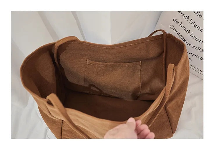 Sac fourre-tout grand format pour femmes, en tissu robuste, un cabas idéal pour transporter toutes vos affaires.