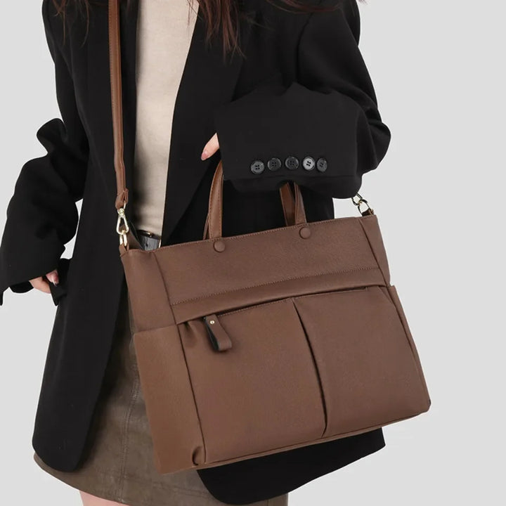 Sac Élise grand format, couleur bordeaux, spacieux et organisé, pour travail et études.