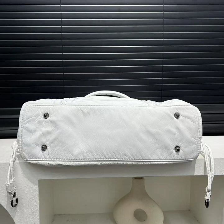 Sac de cours blanc spacieux pour femme, en cuir PU, design élégant et organisé pour l'université.