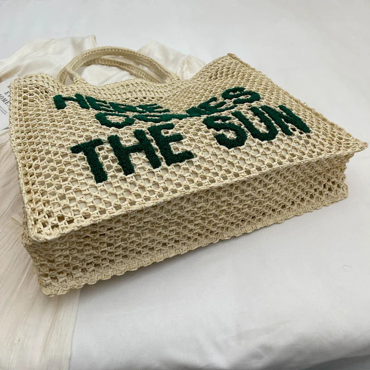 Sac d'été en paille beige et crème, accessoire polyvalent pour la plage et la ville
