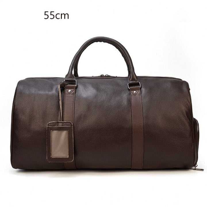 Sac à main de voyage élégant en cuir véritable, sur fond neutre, parfait pour la mode féminine et le luxe.
