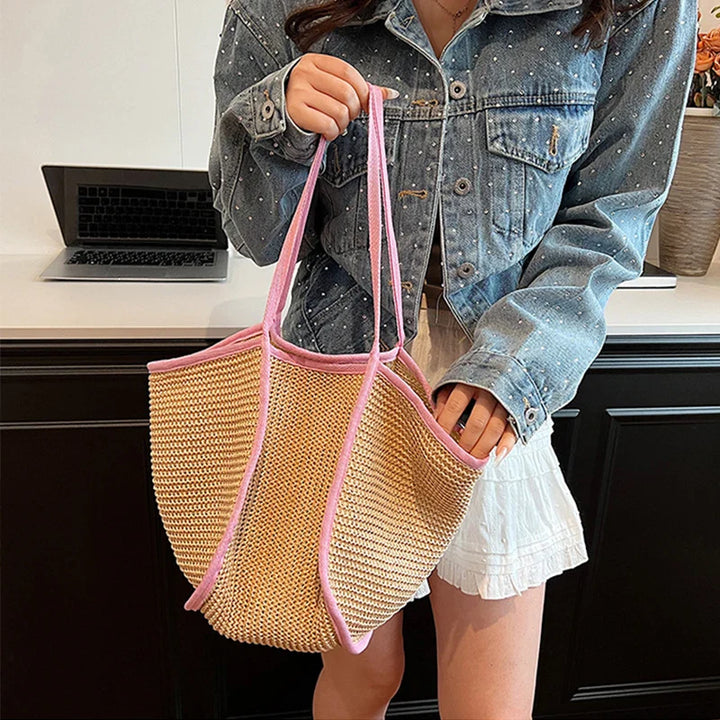 Sac fourre-tout Hélios léger en paille, l'accessoire idéal pour un look estival décontracté femme