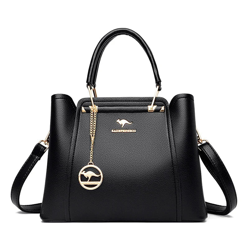Sac à main en cuir grand format pour femme, accessoire mode qui complète un look élégant et quotidien.