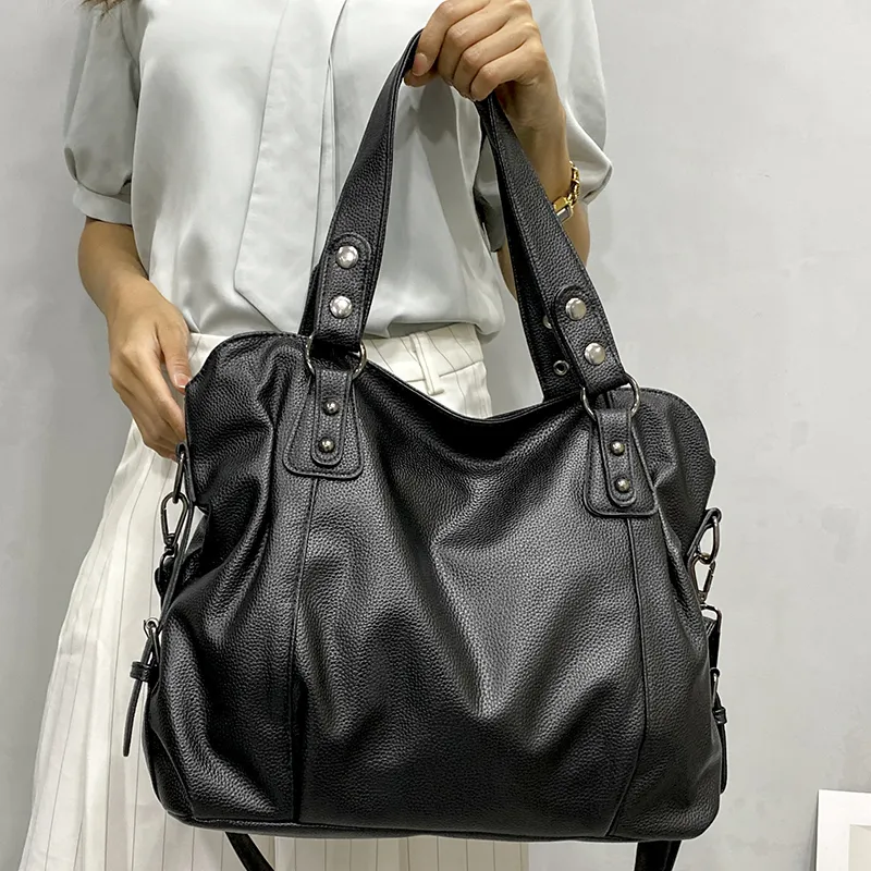Sac cuir femme grand format, confortable à porter à l'épaule ou en bandoulière.