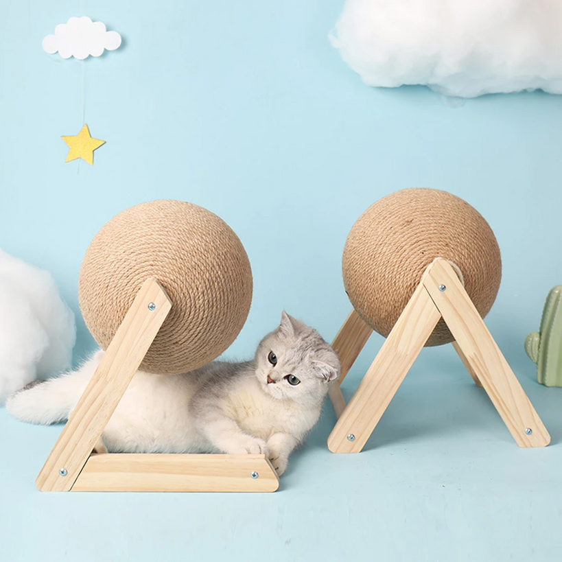 Griffoir à chat boule sisal : jouet durable et moderne pour chat.  Protège meubles, stimule le jeu.