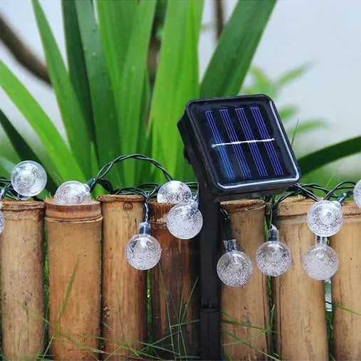 Guirlande lumineuse LED solaire extérieure, étanche.  Idéale jardin, terrasse.  Décoration féérique.