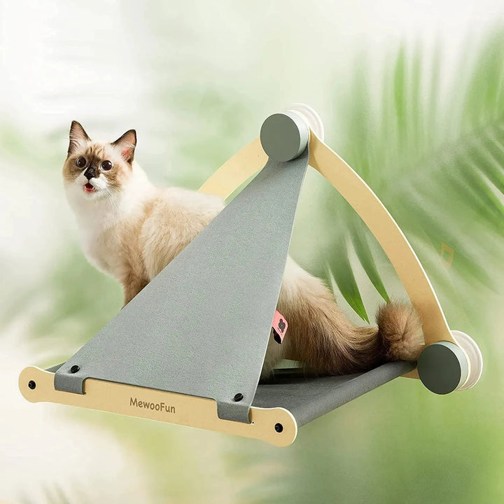Hamac fenêtre chat, couchage stable ventouses.  Repos confortable et sécurisé pour votre félin.