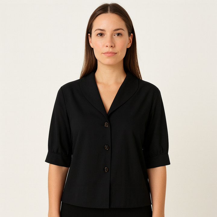 Top chic et confortable en maille fine, un incontournable de la mode féminine moderne.